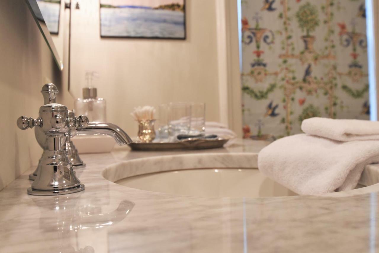34 State "Historic Luxury Suites" スカニースルズ エクステリア 写真